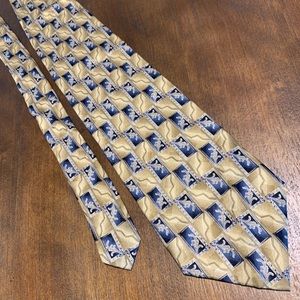 Floral silk neck tie